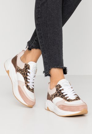 Nude sko Bullboxer på nett | Dame | Zalando.no Nude sko Bullboxer på nett | Dame | Zalando.no