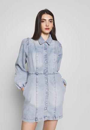Free People Skjortekjoler på nett hos Zalando.no Free People MIA MINI - Dongerikjole - blue
