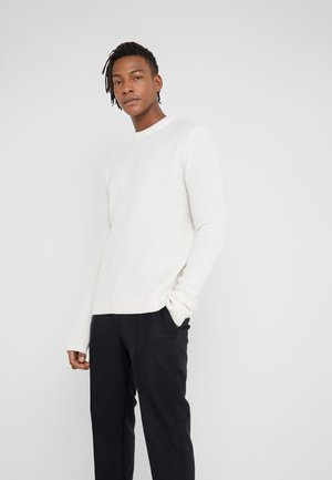 Hvite Filippa K Black Friday spesialtilbud – Zalando.no Filippa K M. Lycra Polo T-Shirt - Poloskjorter WHITE - Herreklær Spesialtilbud