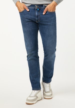 pierre cardin jeans outlet