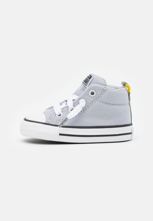 converses grises hautes homme
