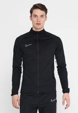 nike tracksuit uk