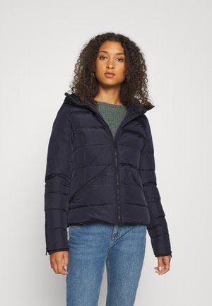 Superdry Dunjakker | Varme og lette jakker til dame og herre Superdry Dunjakker | Varme og lette jakker til dame og herre
