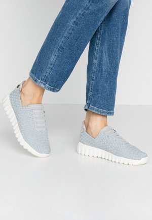 Bernie Mev Kläder i färgen taupe hos Zalando Bernie Mev Kläder i färgen taupe hos Zalando