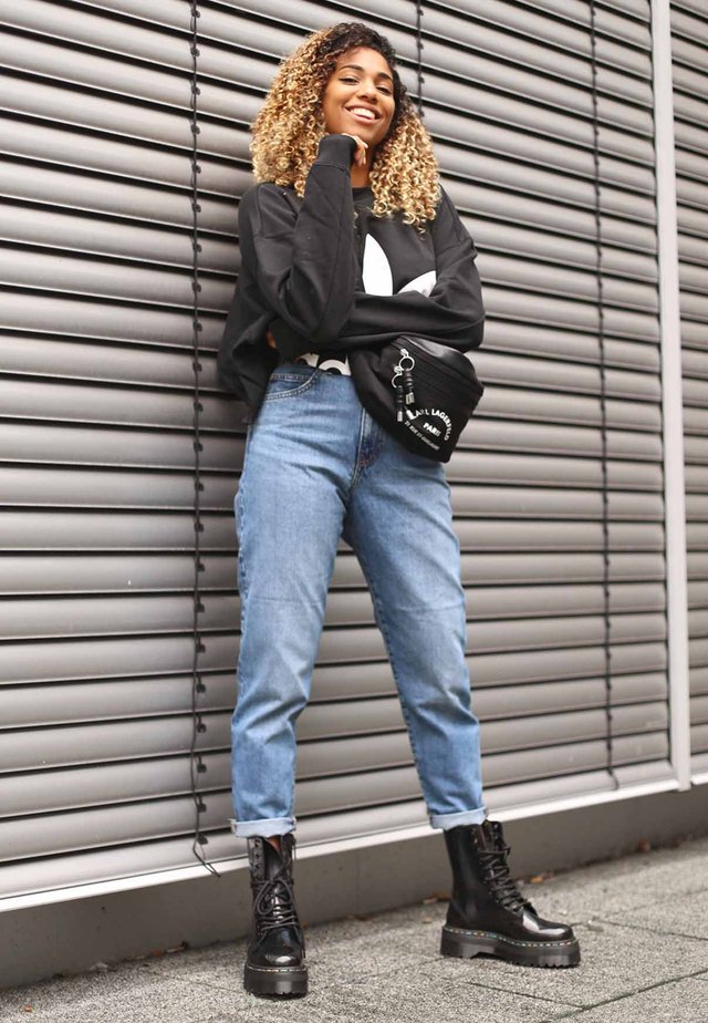curlsallover
