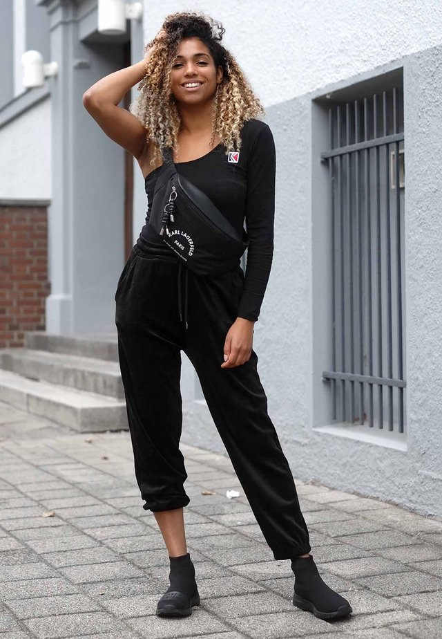 curlsallover